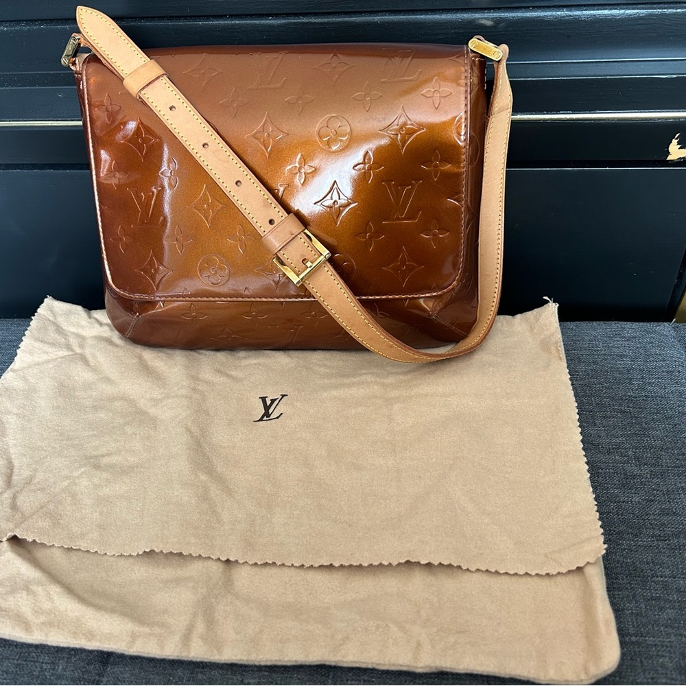 Louis Vuitton Brown Leather Vernice Shoulder Bag with Elegant Flap